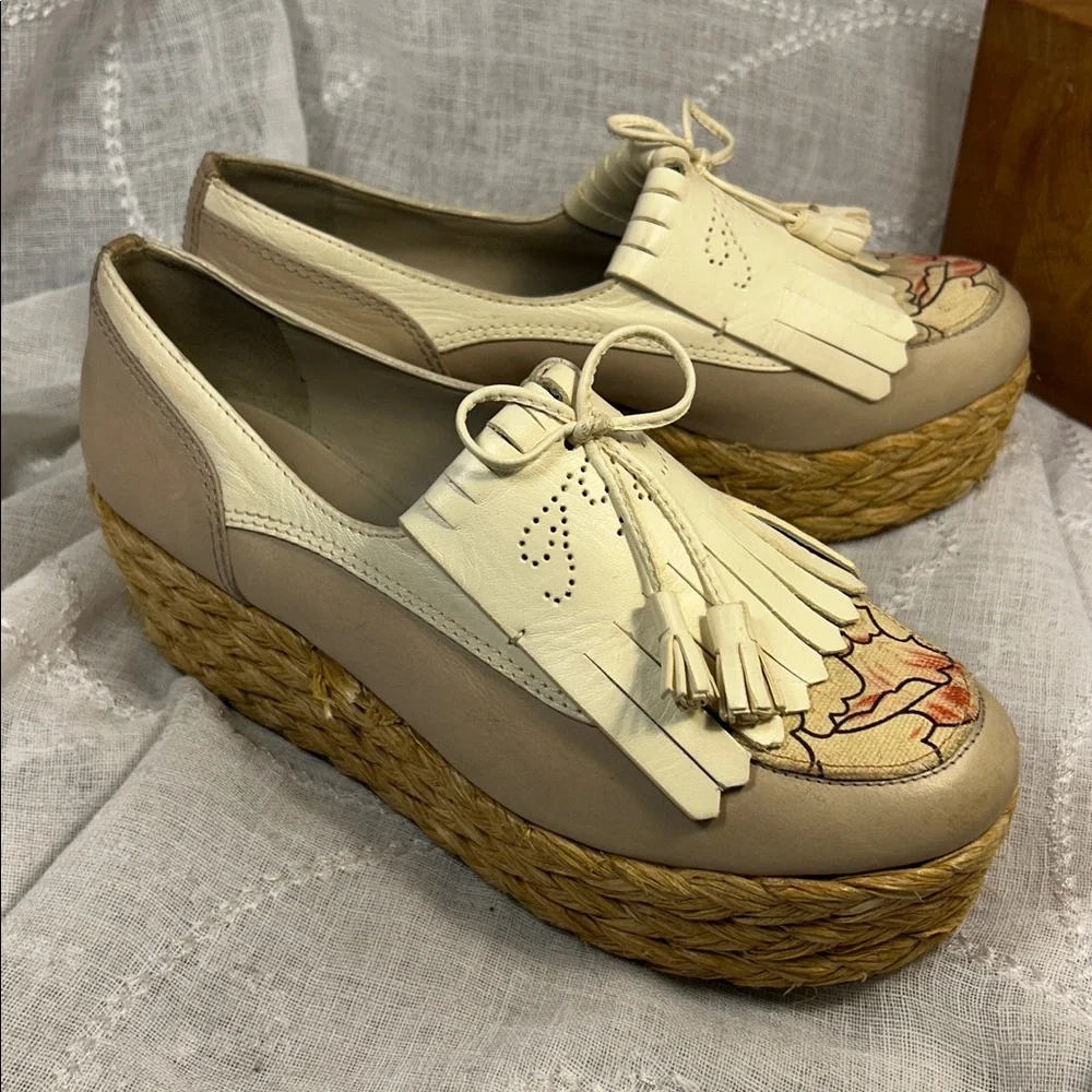 Tory Burch platforms leather loafers with tassles
